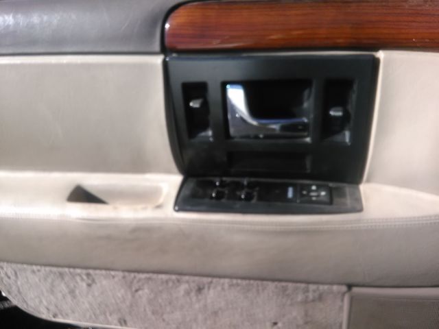 1992 Cadillac Seville 4 door - photo 9