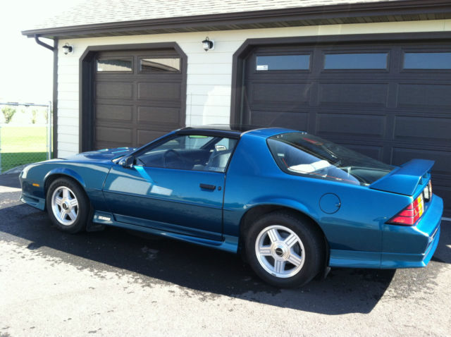 1992 Chevrolet Camaro 2 DOOR COUPE WITH T-TOPS - photo 2