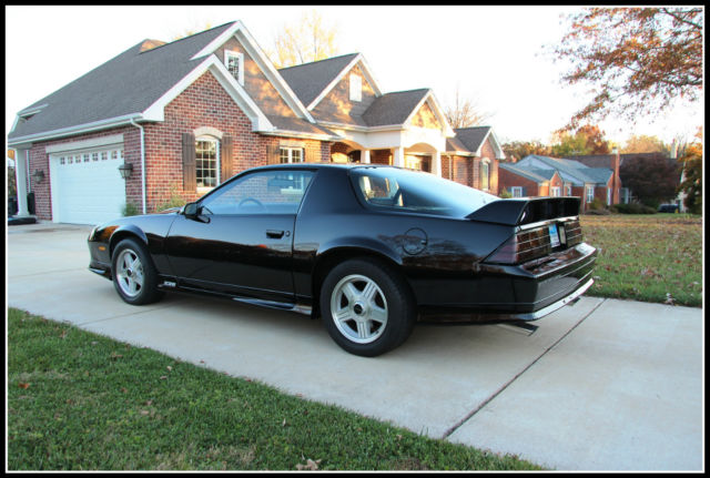 1992 Chevrolet Camaro - photo 2