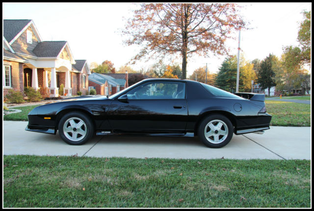 1992 Chevrolet Camaro - photo 3