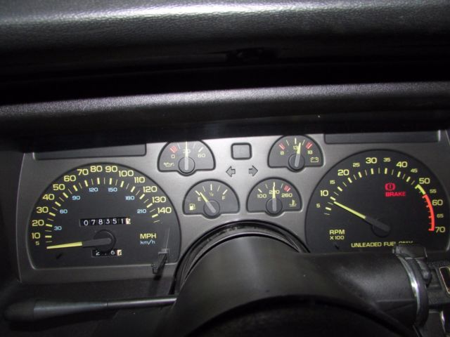 1992 Chevrolet Camaro - photo 9