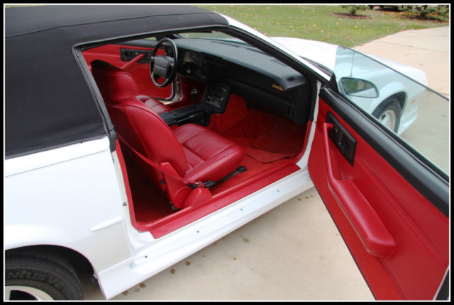 1992 Chevrolet Camaro - photo 9