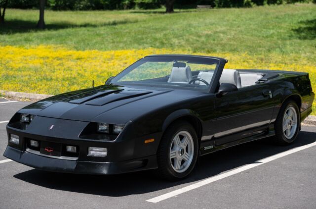 1992 Chevrolet Camaro - photo 2