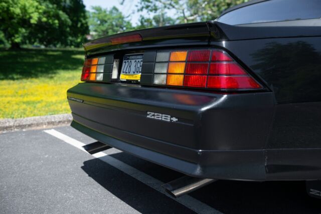 1992 Chevrolet Camaro - photo 3