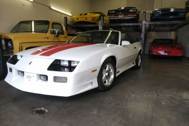 1992 Chevrolet Camaro Z28 CONVERTIBLE - photo 2