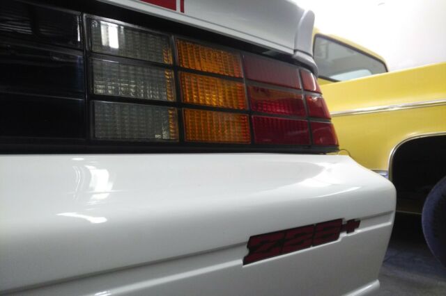 1992 Chevrolet Camaro Z28 CONVERTIBLE - photo 4
