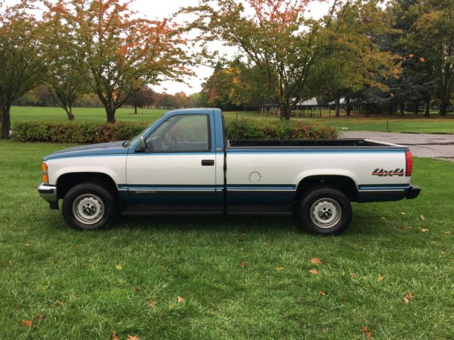 1992 CHEVORLET REGULAR CAB 4X4 LONG BED WITH ONLY 82,397 MILES 1992 Chevrolet Silverado 2500 CHEVORLET