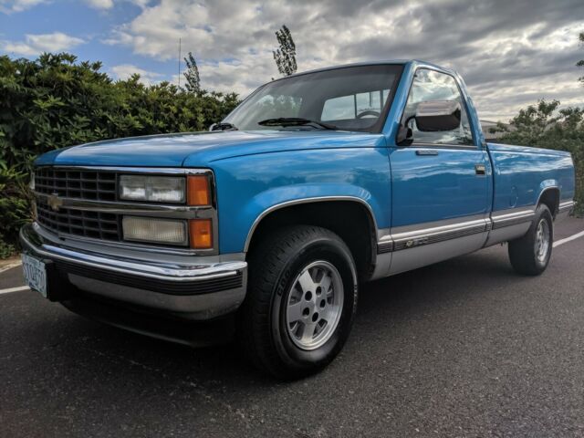 1992 Chevrolet C/K Pickup 1500 Silverado trim - photo 2