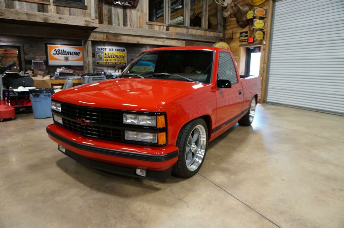 1992 Chevrolet Other Pickups SS - photo 2
