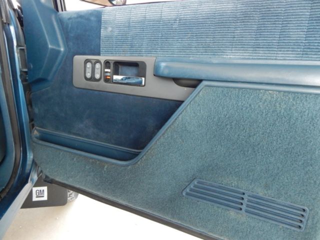 1992 Chevrolet C/K Pickup 3500 Silverado - photo 11