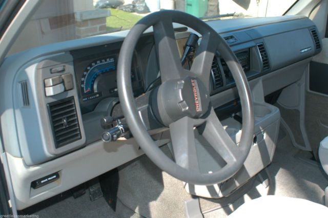 1992 Chevrolet Astro LT - photo 2