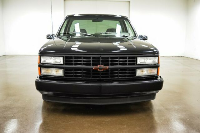 1992 Chevrolet Other Pickups -- - photo 2