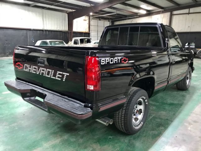 1992 Chevrolet C/K Pickup 1500 Sport Truck - photo 5