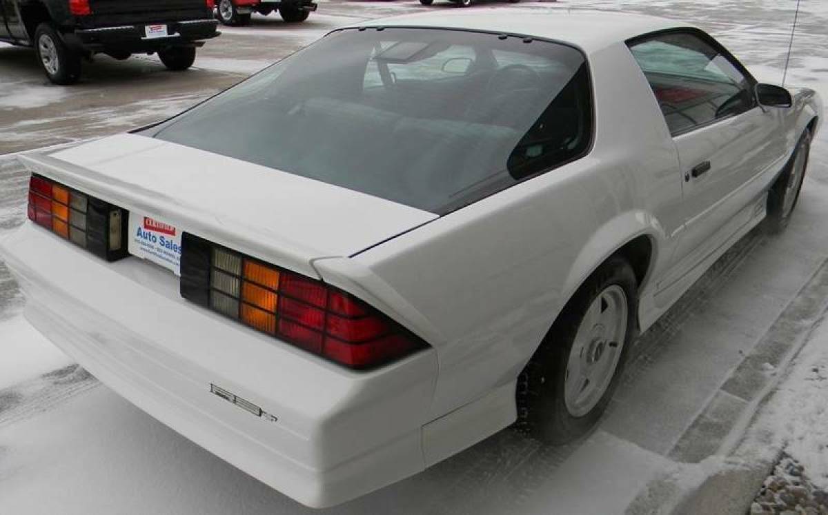 1992 Chevrolet Camaro RS 2dr Hatchback - photo 4