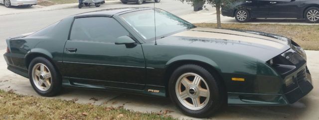 1992 Chevrolet Camaro RS Coupe - 25th Anniversary 3rd Gen Green and Gold 1992 Chevrolet Camaro RS