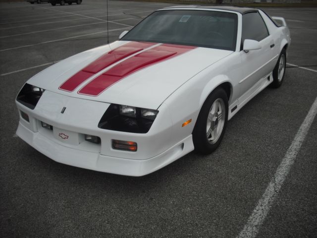 1992 CHEVROLET CAMARO Z 28 25th ANNIV HERITAGE EDITION 37K ORIG MILES CREAM PUFF 1992 Chevrolet Camaro