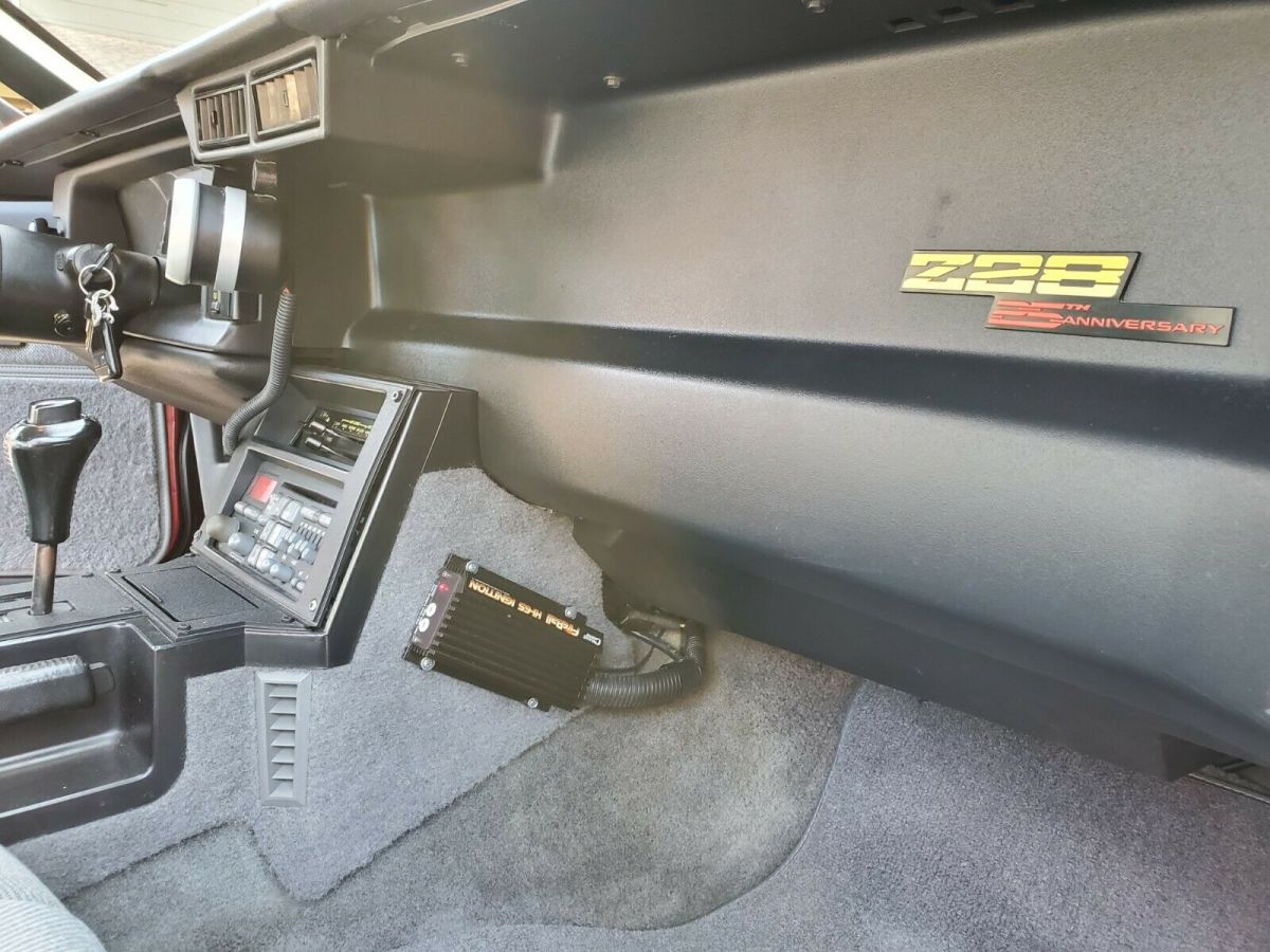 1992 Chevrolet Camaro Z28 - photo 10