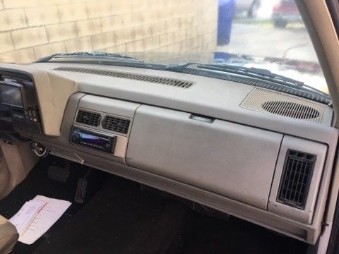 1992 Chevrolet C/K Pickup 1500 C1500 Silverado 2dr Standard Cab SB - photo 13