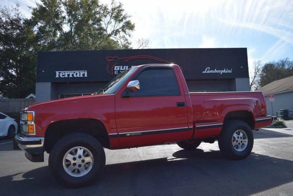 1992 Chevrolet C/K Pickup 1500 C1500 Silverado 2dr Standard Cab Stepside SB - photo 2