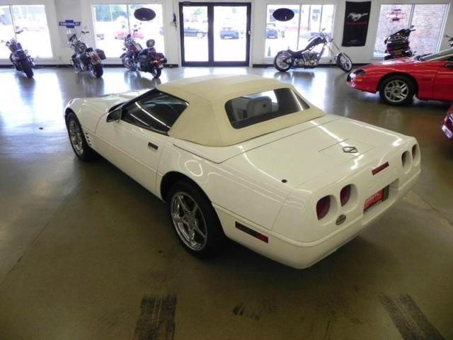1992 Chevrolet Corvette 2dr Convertible - photo 12