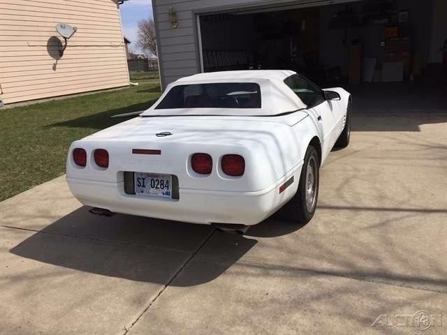1992 Chevrolet Corvette Base Convertible 2-Door - photo 4