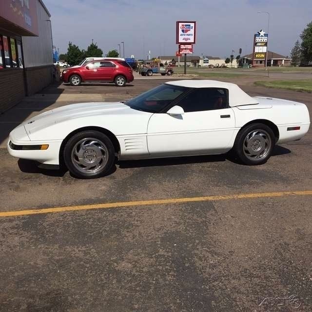 1992 Chevrolet Corvette Base Convertible 2-Door - photo 7