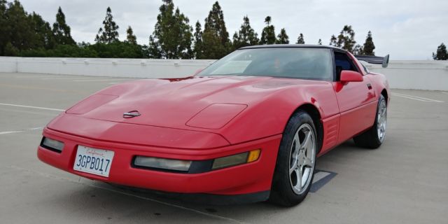 1992 Chevrolet Corvette 6-Speed 117k miles. 1992 Chevrolet Corvette Can you really afford to let this Vette Slip away?