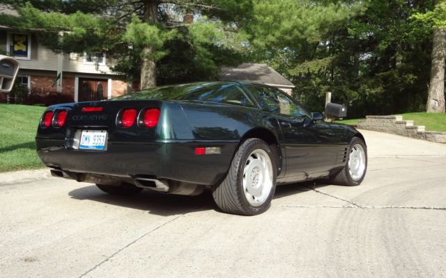 1992 Chevrolet Corvette Base 5.7l 6-speed 1992 Chevrolet Corvette Base