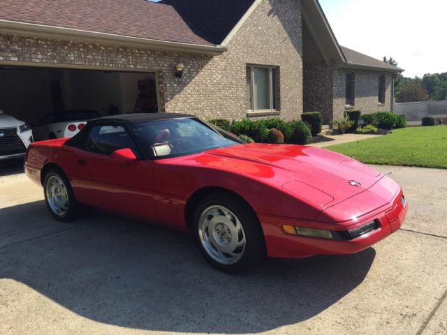 1992 Chevrolet Corvette Base Convertible 2-Door 5.7L "Appraised at $25,000 !!!" 1992 Chevrolet Corvette Base Convertible 2-Door