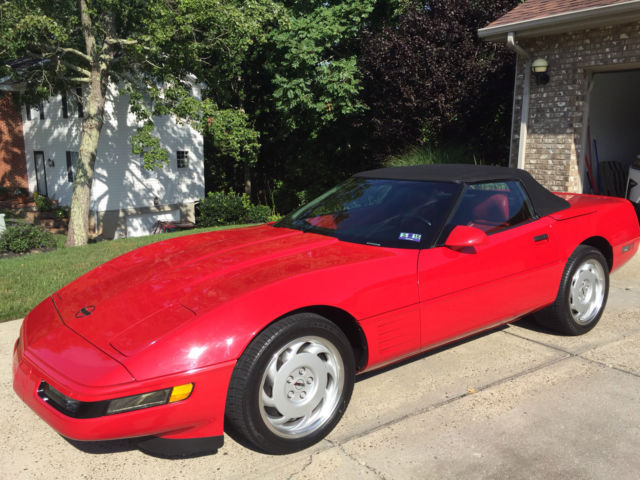 1992 Chevrolet Corvette Base Convertible 2-Door - photo 2