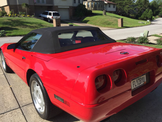 1992 Chevrolet Corvette Base Convertible 2-Door - photo 3