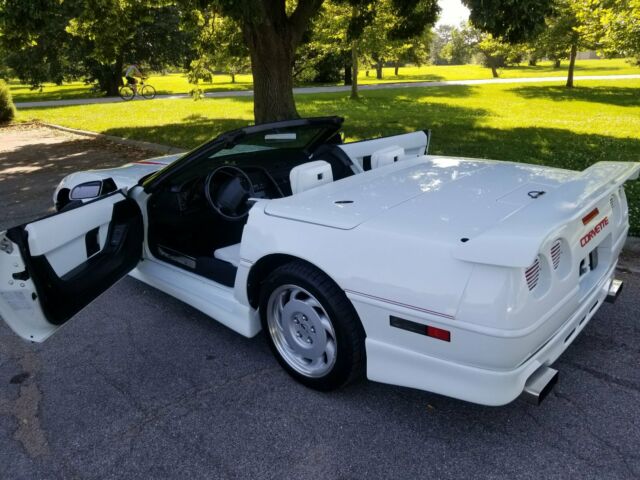 1992 Chevrolet Corvette Convertible - photo 12