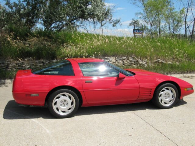 1992 Chevrolet CORVETTE COUPE 1 OWNER -- - photo 7