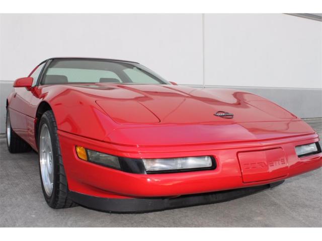 1992 CHEVROLET CORVETTE COUPE TARGA ONLY 17K MILES ONE OWNER RED/BLK RARE 1992 Chevrolet Corvette 1992 CHEVROLET CORVETTE COUPE TARGA ONLY 17K MILES