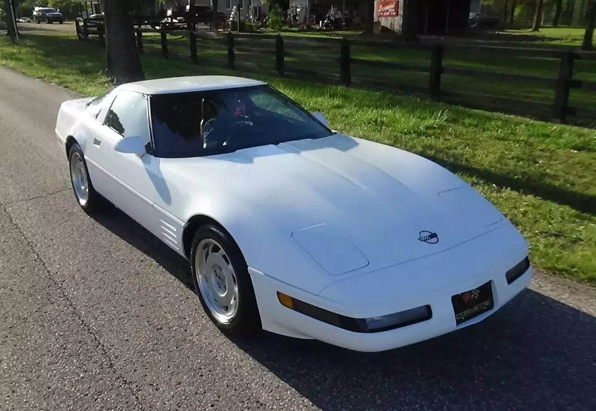 1992 Chevrolet Corvette 37,980 MILES     5.7 LT-1