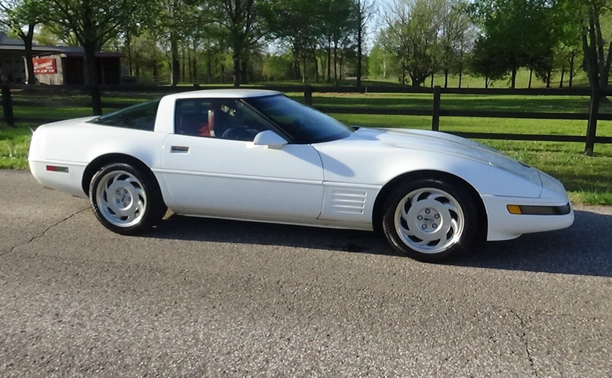 1992 Chevrolet Corvette 37,980 MILES     5.7 LT-1 - photo 3