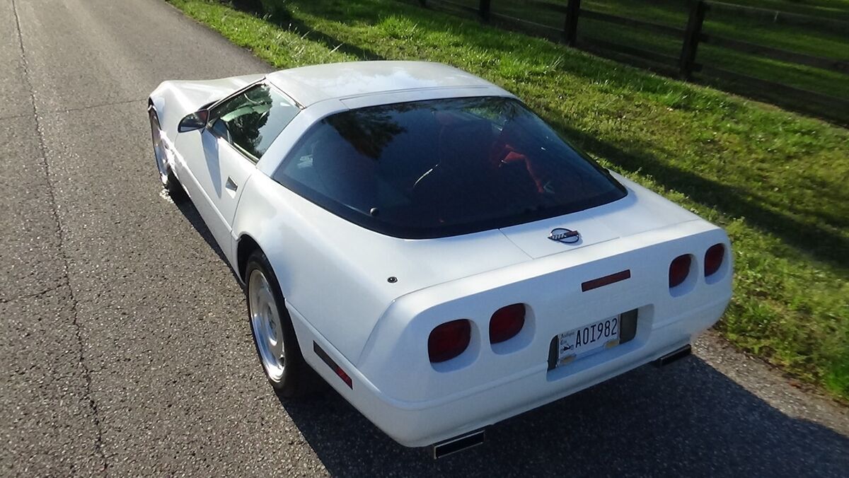 1992 Chevrolet Corvette 37,980 MILES     5.7 LT-1 - photo 4