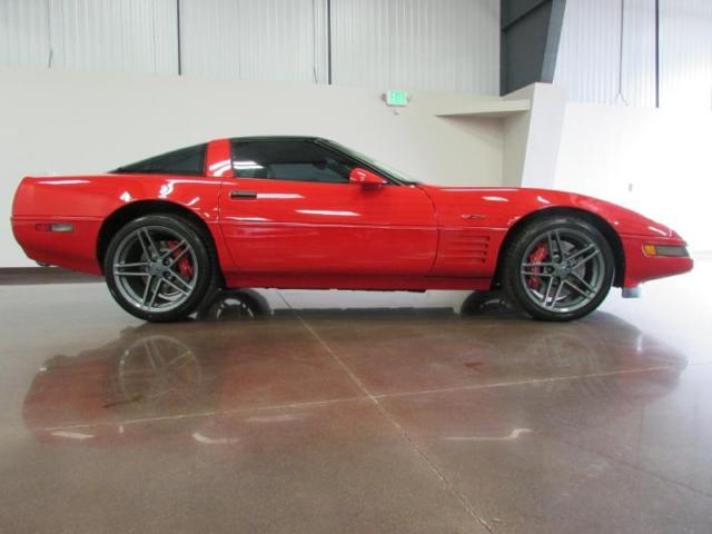 1992 Chevrolet Corvette ZR-1 - photo 2