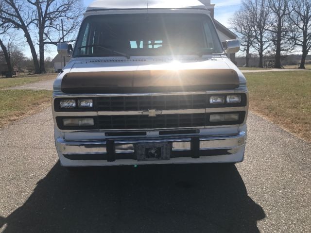 1992 Chevrolet G20 Van Explorer conversion - photo 12