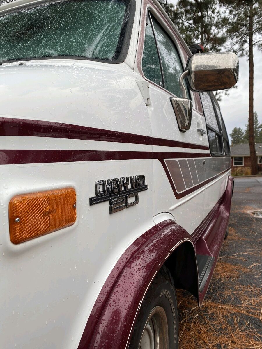 1992 Chevrolet G20 - photo 11
