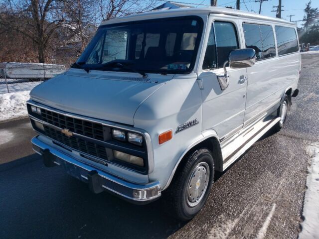 1992 Chevrolet G20 Van Beauville - photo 12