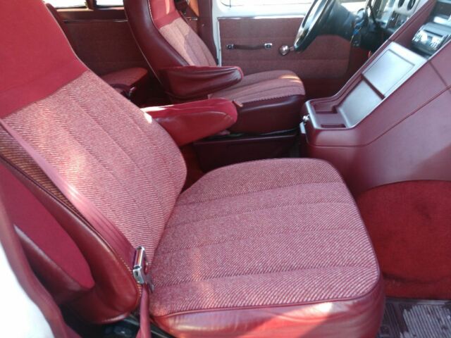 1992 Chevrolet G20 Van Beauville - photo 3