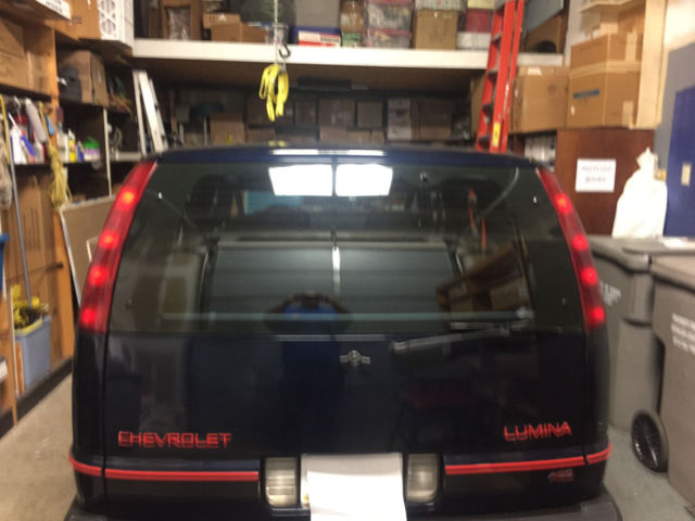 1992 Chevrolet Lumina - photo 2