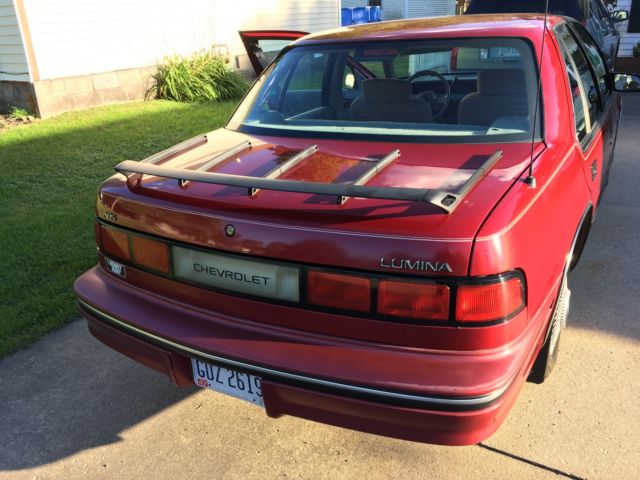 1992 Chevrolet Lumina Base - photo 2