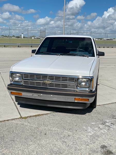 1992 Chevrolet S-10 Base 2dr Standard Cab SB - photo 10