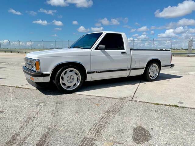 1992 Chevrolet S-10 Base 2dr Standard Cab SB - photo 6