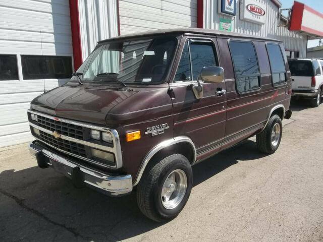 1992 Chevrolet G20 Van Conversion - photo 2