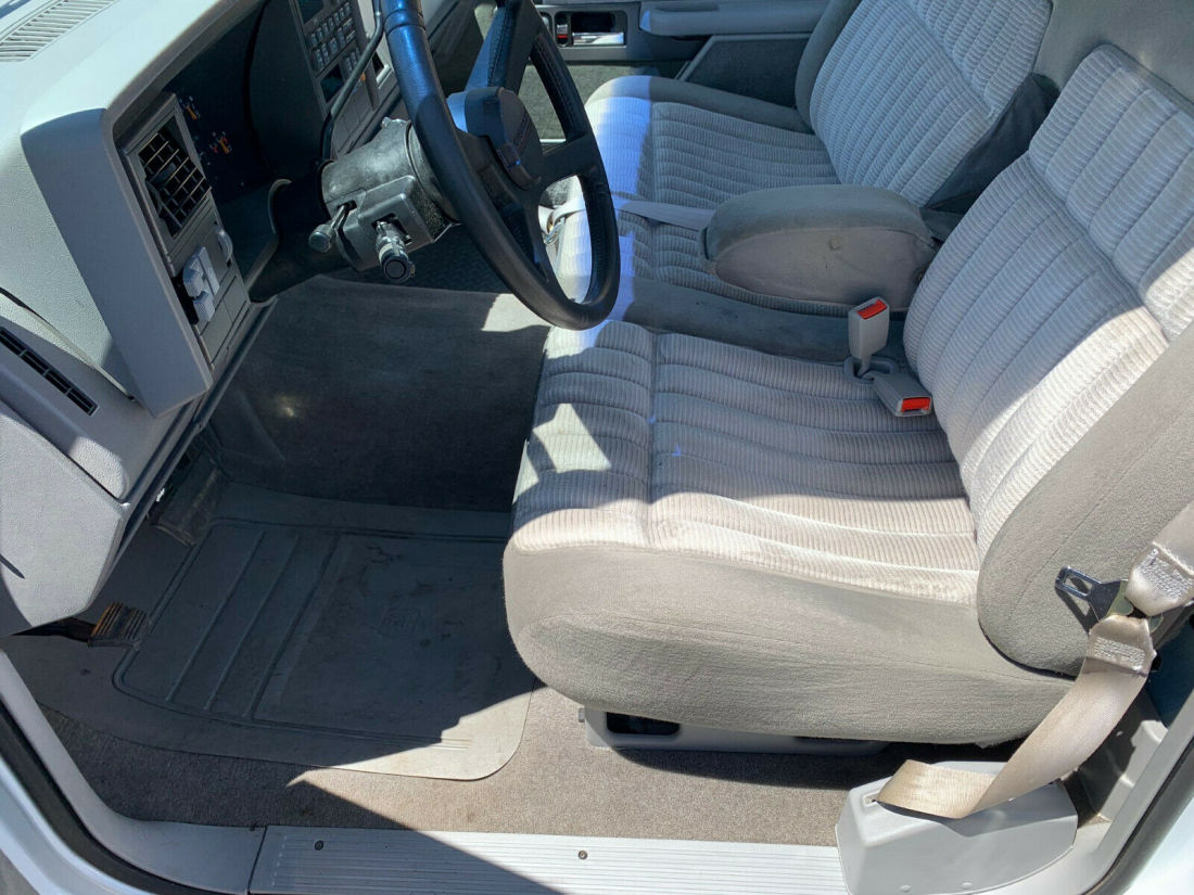 1992 Chevrolet Silverado 1500 C1500 - photo 10