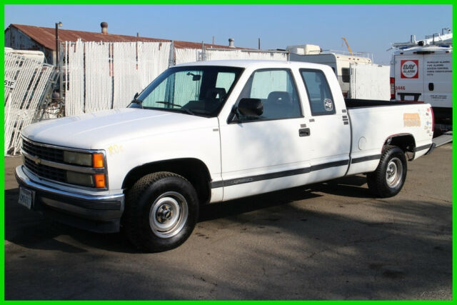 1992 Chevrolet Silverado 1500 Automatic 6 Cylinder NO RESERVE 1992 Chevrolet C/K Pickup 1500 Fleetside