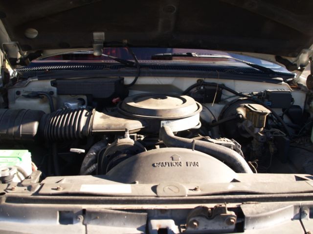 1992 Chevrolet Silverado 2500 HD 7.4L 87k Miles Barnyard Find Rare CA Barn yard - photo 10